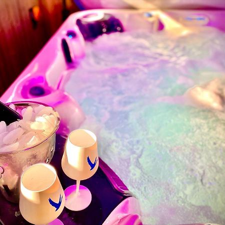 Beautiful Hot Tub Suite In ลิธึม เซนต์ แอนน์ส ภายนอก รูปภาพ