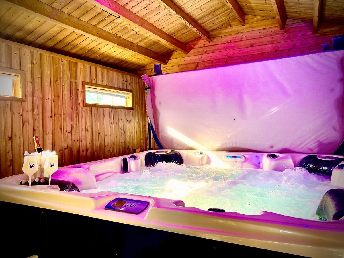 Beautiful Hot Tub Suite In ลิธึม เซนต์ แอนน์ส ภายนอก รูปภาพ